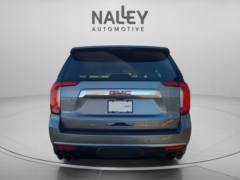 Used 2021 GMC Yukon XL Denali w/ Denali Premium Package image 4