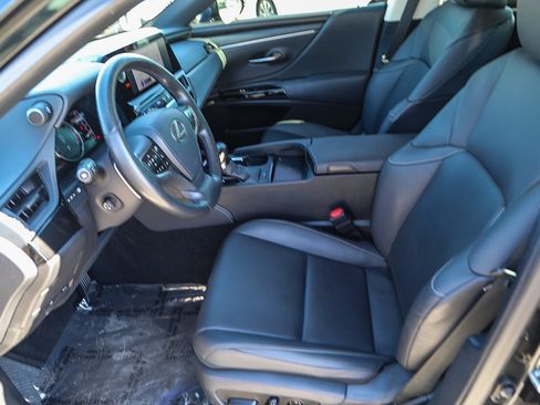Used 2024 Lexus ES 350 w/ Premium Package FWD image 17
