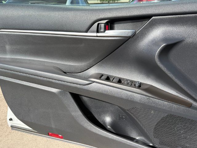 Used 2023 Toyota Camry SE FWD image 26
