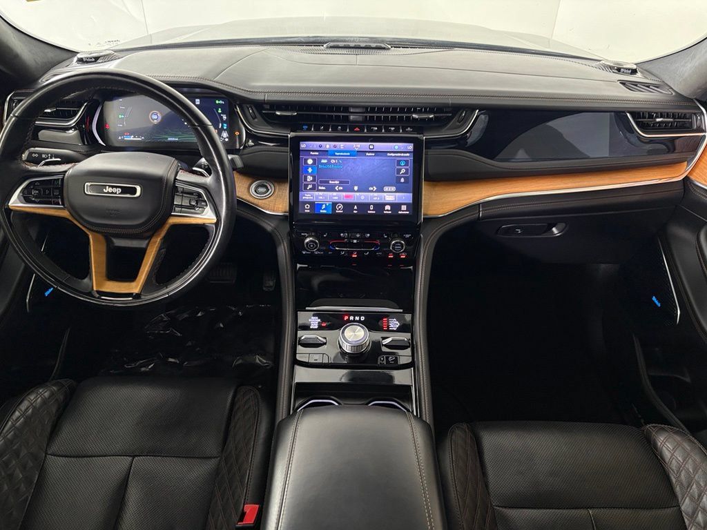 Used 2023 Jeep Grand Cherokee Summit AWD/4WD image 43