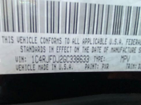 Used 2016 Jeep Grand Cherokee SRT w/ Trailer Tow Group IV AWD/4WD image 28