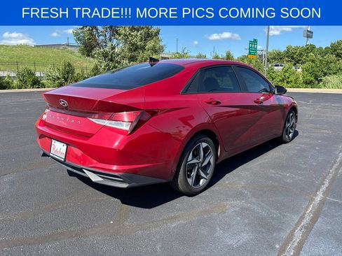 Used 2023 Hyundai Elantra SEL w/ Convenience Package FWD image 6
