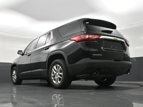Used 2018 Chevrolet Traverse LS FWD image 28