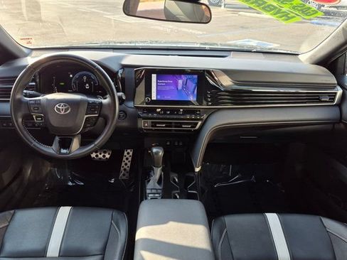 Used 2025 Toyota Camry SE FWD image 15