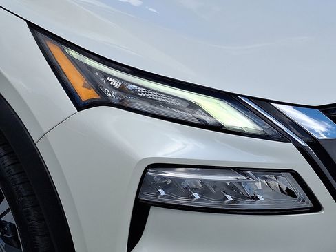 Certified 2023 Nissan Rogue SV w/ SV Premium B Package AWD/4WD image 11