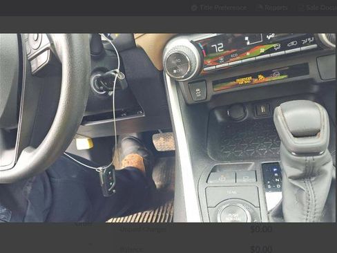 Used 2022 Toyota RAV4 LE image 6