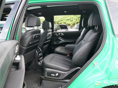 Used 2025 BMW X7 M60i AWD/4WD image 34