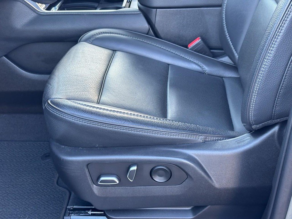 Certified 2023 GMC Yukon XL Denali AWD/4WD image 16
