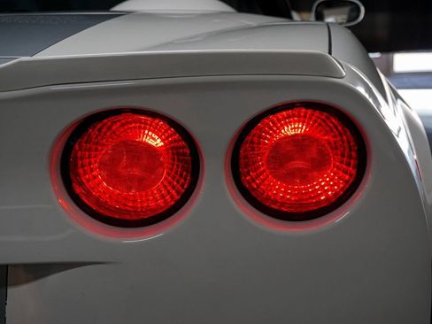 Used 2013 Chevrolet Corvette 427 w/ 1SC Preferred Equipment Group RWD image 95