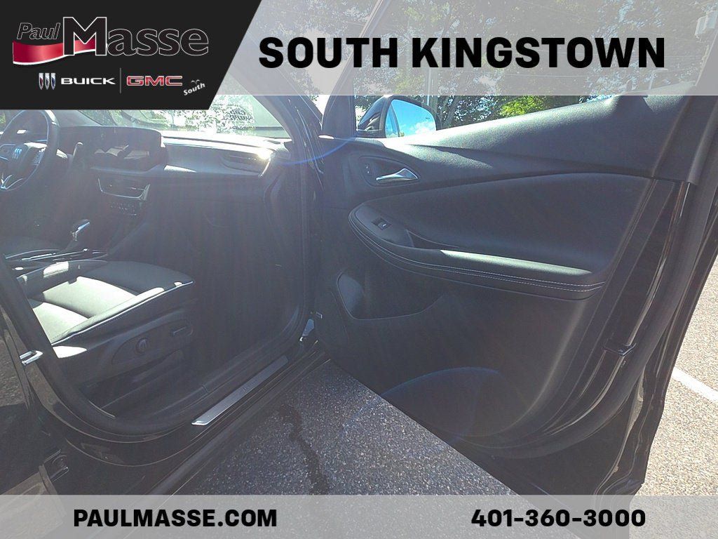 Used 2024 Buick Encore GX Avenir w/ Avenir Technology Package AWD/4WD image 29