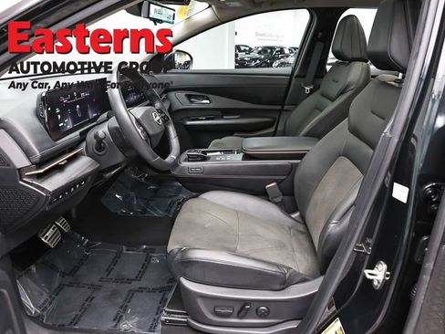 Used 2023 Nissan Ariya FWD image 14