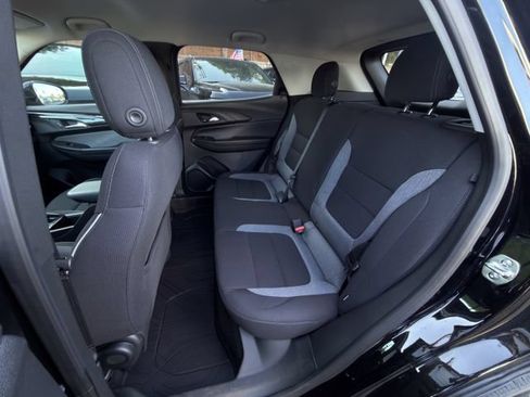 New 2026 Chevrolet TrailBlazer LT w/ Midnight Edition FWD image 19