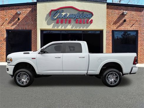 Used 2022 RAM 2500 Laramie w/ Night Edition image 8