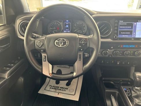 Used 2023 Toyota Tacoma TRD Off-Road w/ TRD Premium Off Road Package AWD/4WD image 3