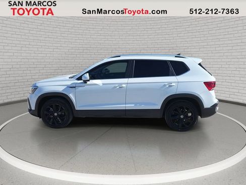 Used 2022 Volkswagen Taos SE image 8