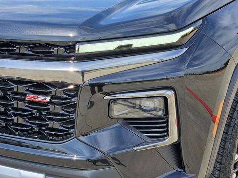 New 2027 Chevrolet Traverse Z71 w/ Driver Confidence Package AWD/4WD image 10