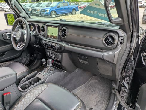 Used 2023 Jeep Wrangler Unlimited Sahara AWD/4WD image 41