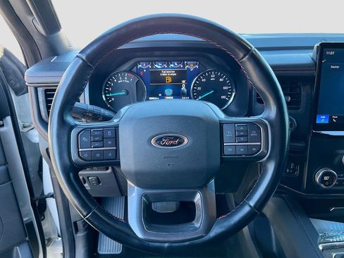 Used 2023 Ford Expedition Limited image 11