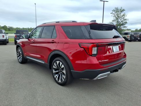 Used 2026 Ford Explorer Platinum w/ LUX Leather Package AWD/4WD image 5