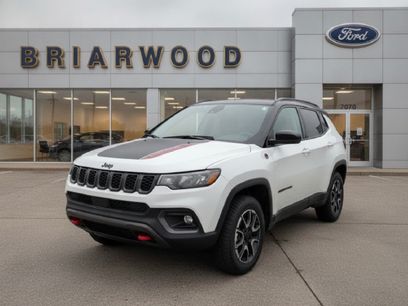Used 2025 Jeep Compass Trailhawk
