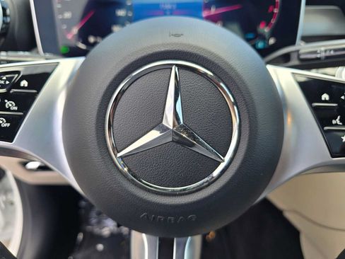 Used 2023 Mercedes-Benz C 300 Sedan image 24