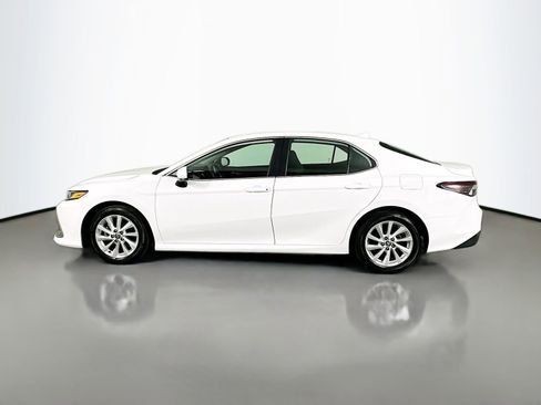 Used 2024 Toyota Camry LE image 5