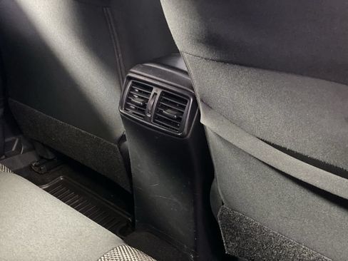 Used 2022 Nissan Rogue Sport SV FWD image 26