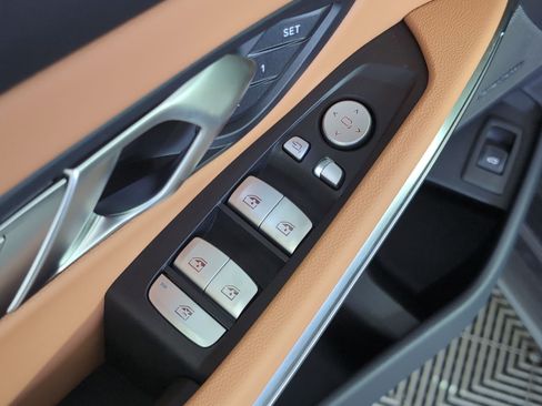 Used 2026 BMW 330i Sedan w/ M Sport Package image 20