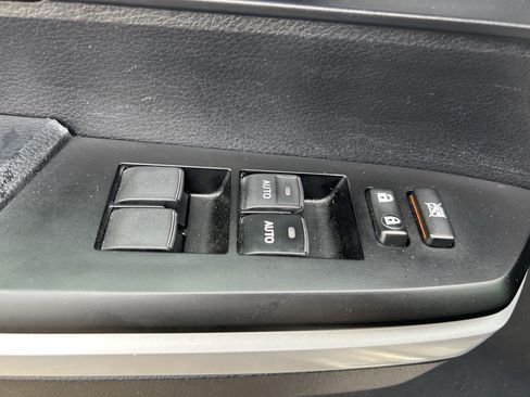 Used 2020 Toyota Tundra Platinum AWD/4WD image 17