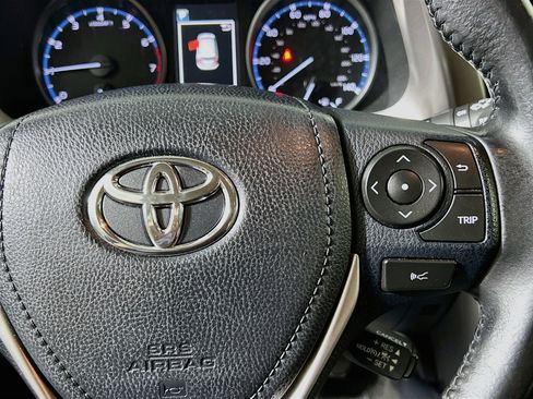 Used 2018 Toyota RAV4 XLE AWD/4WD image 20