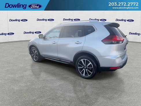 Used 2018 Nissan Rogue SL w/ Premium Package image 6
