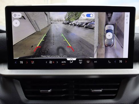 New 2026 Ford Explorer ST-Line w/ ST-Line Street Pack image 8