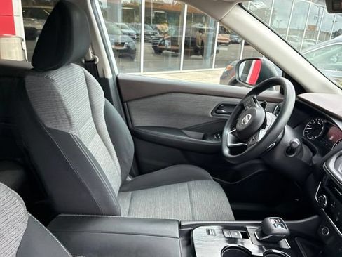 Used 2021 Nissan Rogue S FWD image 10