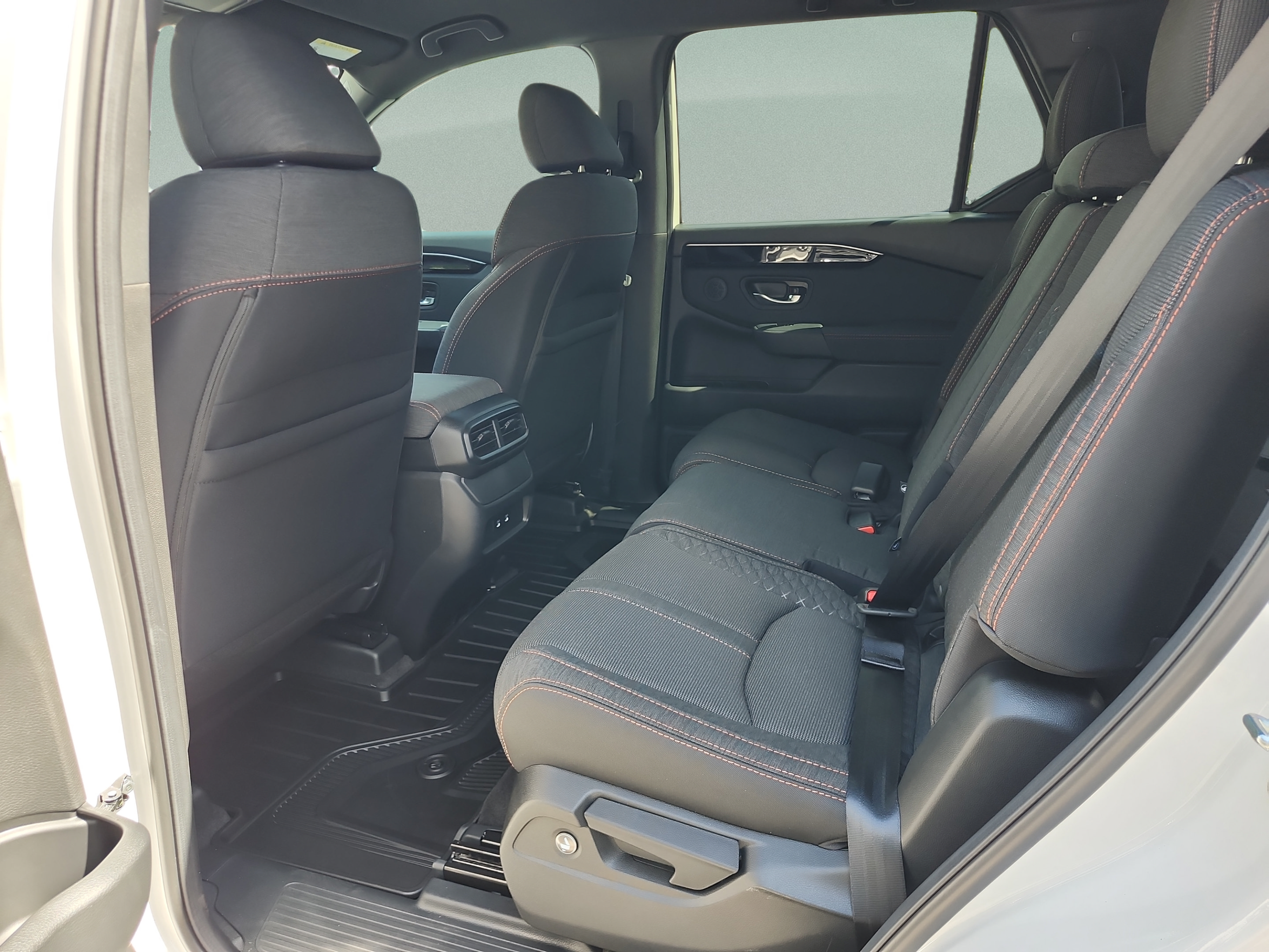 New 2026 Honda Pilot Sport image 18