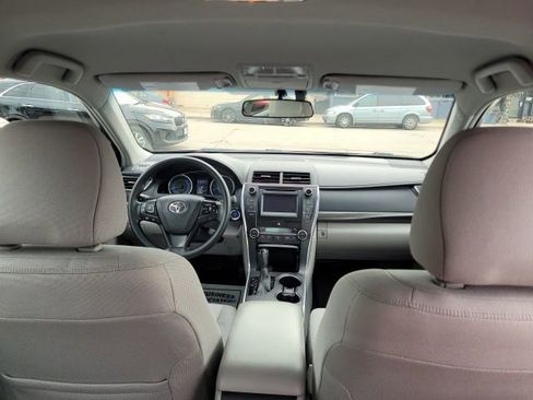 Used 2015 Toyota Camry LE image 28