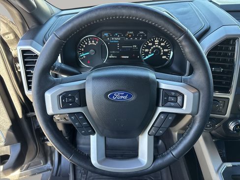 Used 2019 Ford F150 Lariat w/ Equipment Group 502A Luxury AWD/4WD image 29