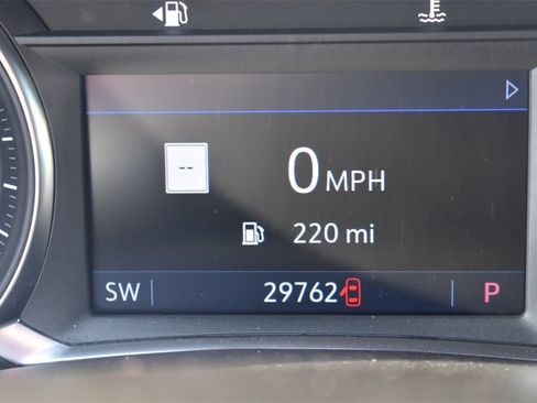 Used 2022 Chevrolet Equinox RS w/ Infotainment Package image 30