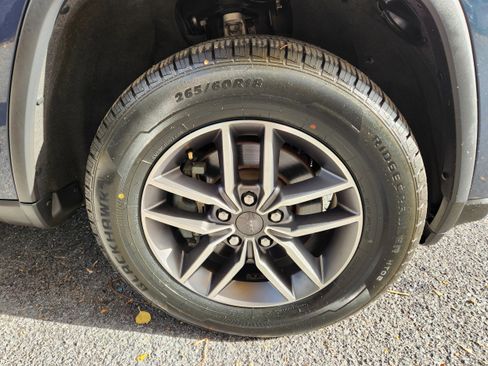 Used 2021 Jeep Grand Cherokee Limited w/ Luxury Group II image 7