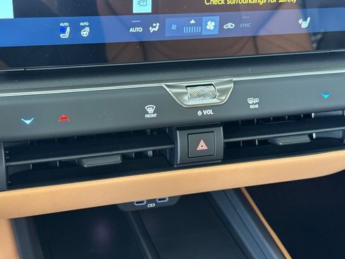 New 2026 Lexus ES 350e w/ Convenience Package FWD image 24