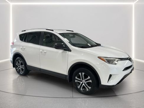Used 2016 Toyota RAV4 LE AWD/4WD image 8