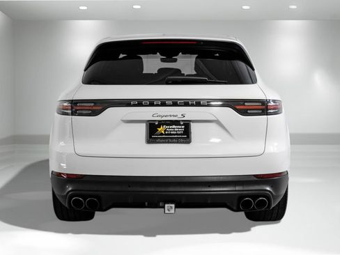 Used 2019 Porsche Cayenne S image 8