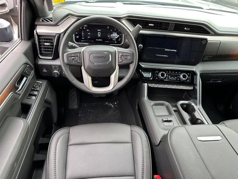 New 2026 GMC Sierra 2500 Denali w/ Denali Reserve Package AWD/4WD image 9
