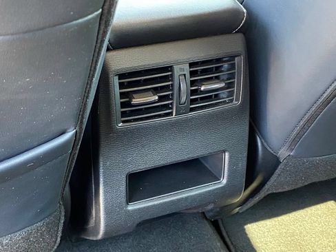 Used 2025 Mitsubishi Outlander SE AWD/4WD image 30