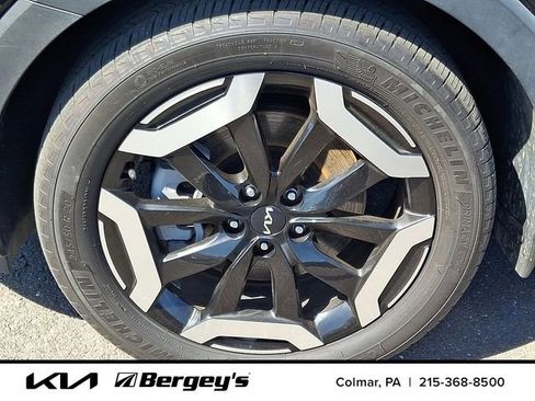 Used 2023 Kia Telluride EX image 10