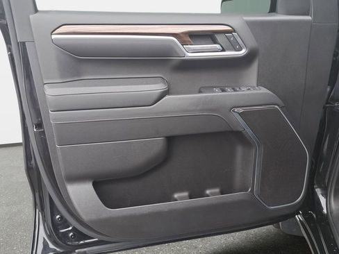 Used 2023 Chevrolet Silverado 1500 RST w/ Z71 Off-Road Package image 27