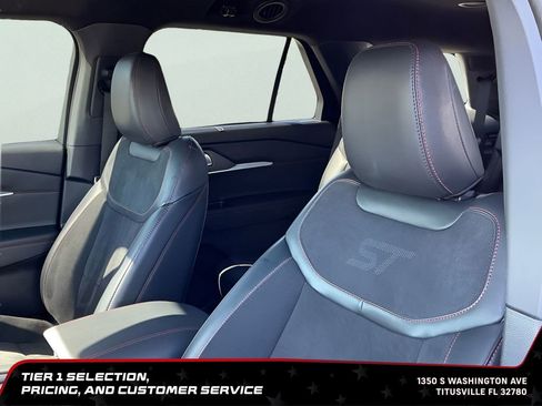 Used 2025 Ford Explorer ST RWD image 17