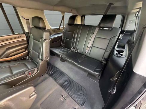 Used 2020 Chevrolet Suburban Premier AWD/4WD image 47