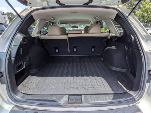 Used 2019 Subaru Outback 2.5i Premium AWD/4WD image 6