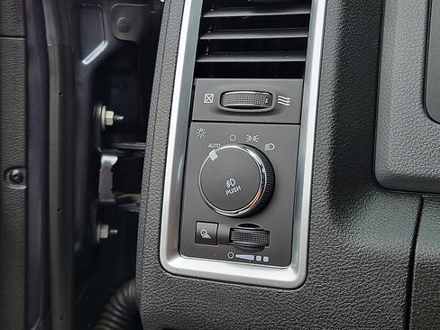 Used 2020 RAM 1500 Classic Warlock AWD/4WD image 25