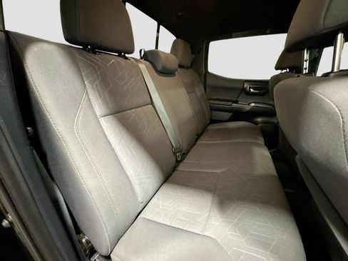 Used 2017 Toyota Tacoma TRD Off-Road w/ Premium & Technology Package image 24